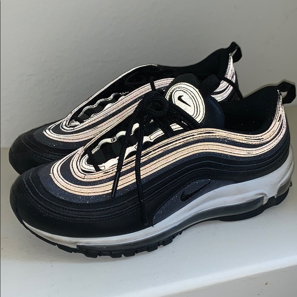 Nike 👟 - Picture 1 of 4